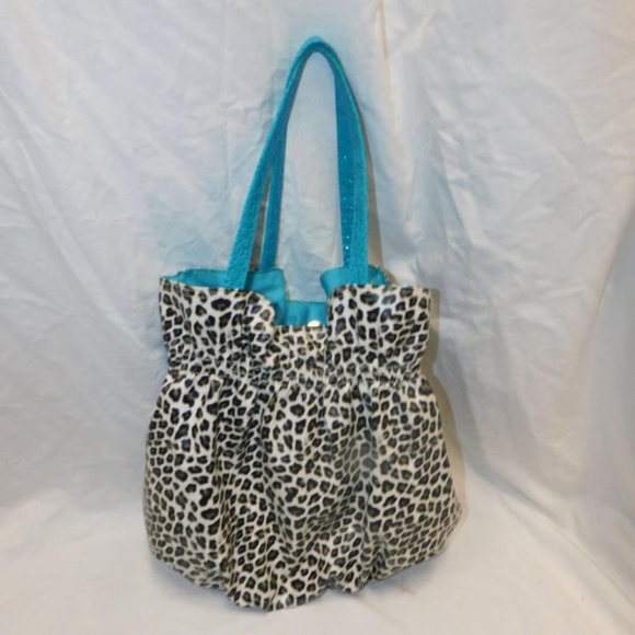 Claire's Cheetah Print Handbag with Blue Bow & Handle - makes a cute gift! - Picture 2 of 3